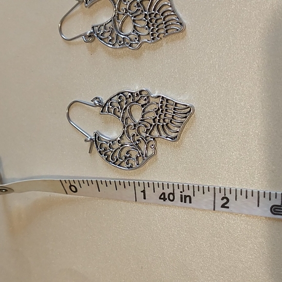 Silver Skull Earrings! - Picture 4 of 5